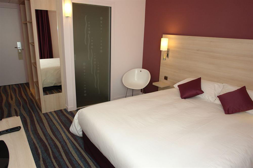 Brit Hotel Vendee Mer Les Achards  Екстериор снимка