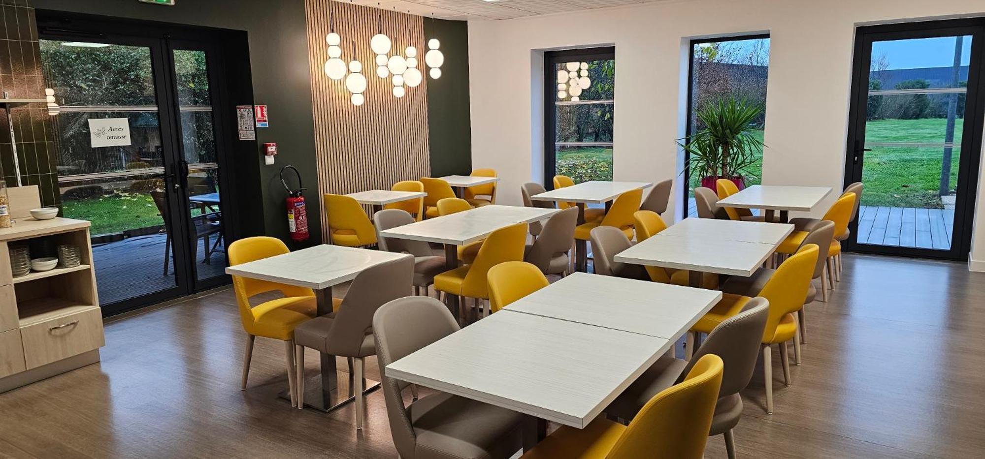 Brit Hotel Vendee Mer Les Achards  Екстериор снимка