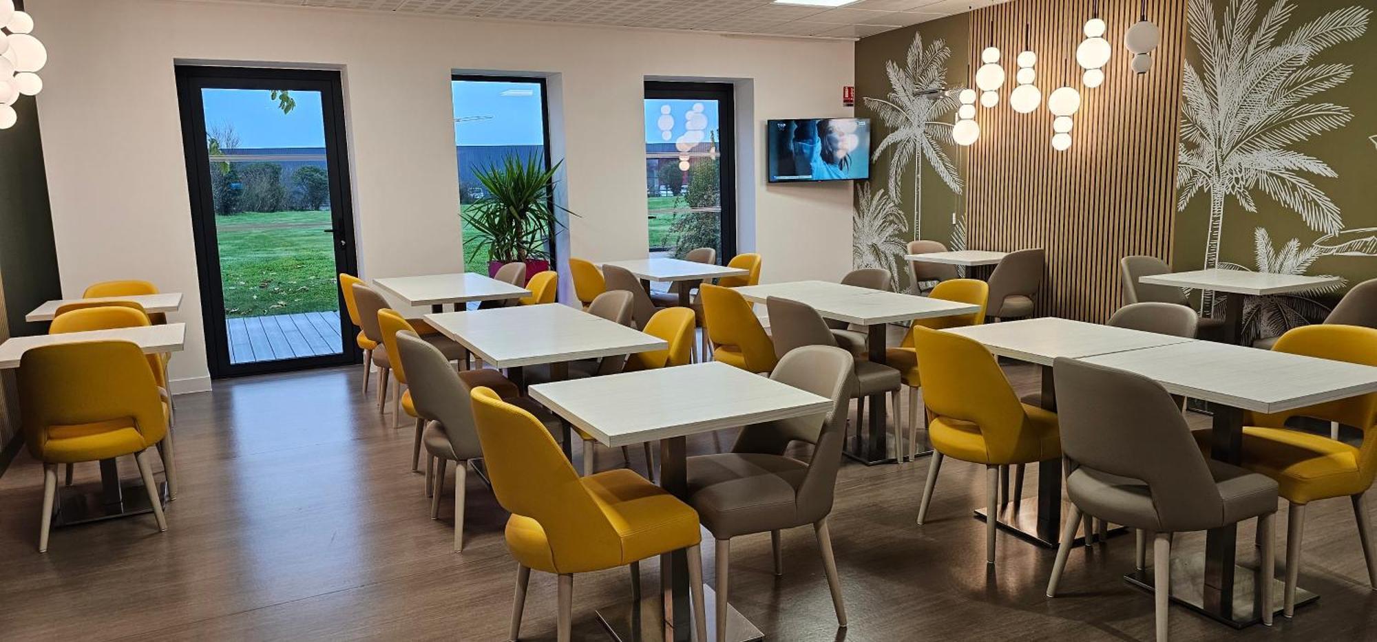 Brit Hotel Vendee Mer Les Achards  Екстериор снимка