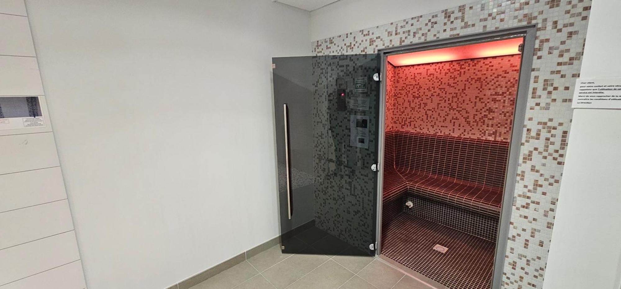 Brit Hotel Vendee Mer Les Achards  Екстериор снимка